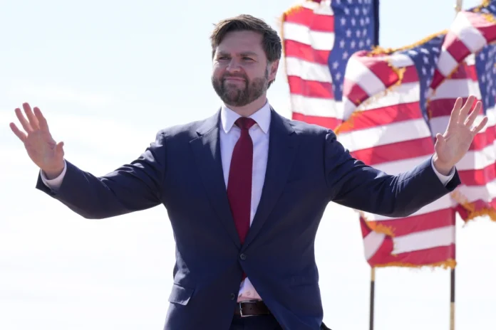 Trump anuncia que el senador de Ohio JD Vance será su compañero de fórmula