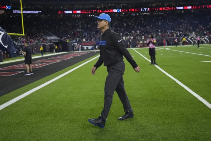 Harbaugh, entrenador de Chargers, se someterá a cirugía cardíaca y de reemplazo de cadera