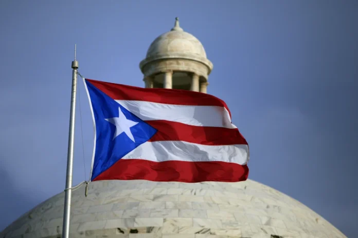 Intento de eliminar metas de energía renovable en Puerto Rico desata la indignación