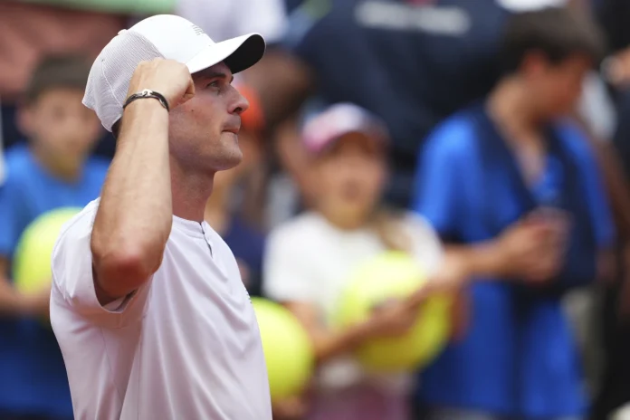 Tiafoe y Paul llevan a dos hombres de EEUU a cuartos de final en Francia por 1ra vez desde 1996