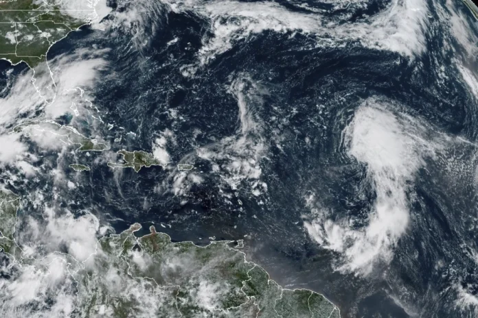 Tormenta tropical Gabrielle se ha formado en el océano Atlántico, dicen meteorólogos