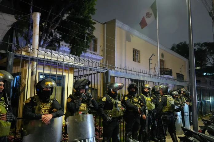 Perú rompe relaciones con México por darle asilo a la exprimera ministra Betssy Chávez