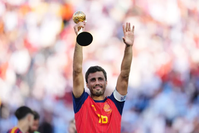 Mbappé conserva la Bota de Oro y Rodri recibe el Balón de Oro con el título del Mundial